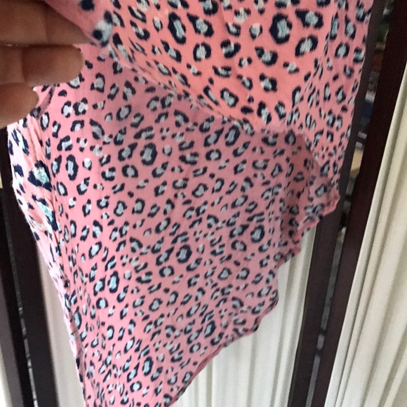 WD-NY unusual asymmetrical long top - Picture 2 of 5